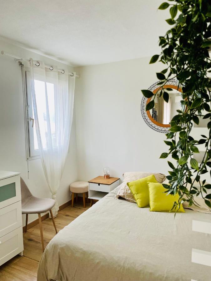 Studio Cosy Avec Terrasse Et Garage Saint-Laurent Du Var Limitrophe Nice Exteriör bild