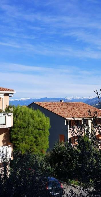Studio Cosy Avec Terrasse Et Garage Saint-Laurent Du Var Limitrophe Nice Exteriör bild
